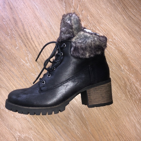 carlos santana combat boots